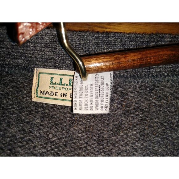 L.L. Bean Mens Gray Cardigan Sweater Made In England 100% Pure Wool Large - Picture 7 of 7